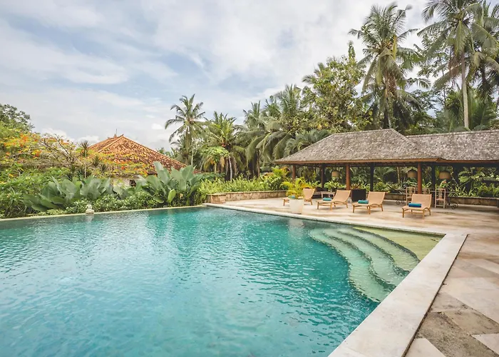 4 Bedroom Luxury Villa With Large Pool Near Balian Beach *