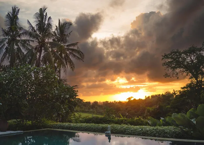 Villa 4 Bedroom Luxury Villa With Large Pool Near Balian Beach Balian