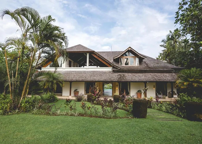 Villa 4 Bedroom Luxury Villa With Large Pool Near Balian Beach