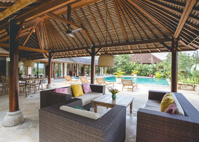 4 Bedroom Luxury Villa With Large Pool Near Balian Beach *