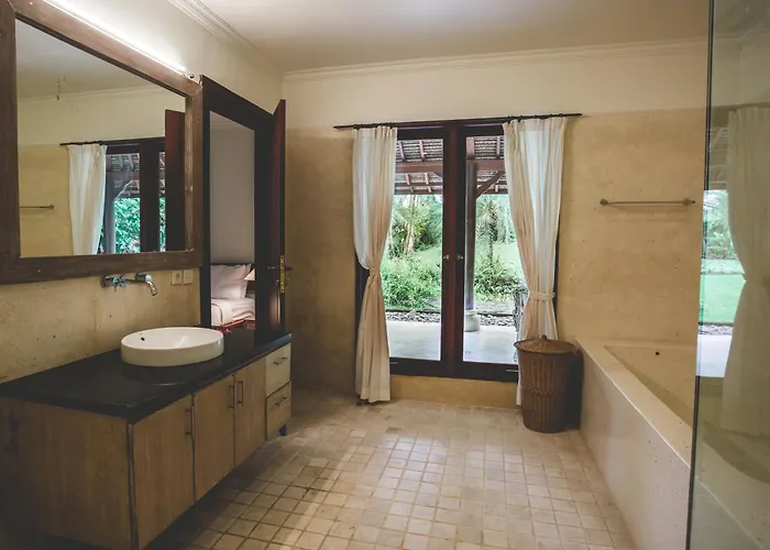 4 Bedroom Luxury Villa With Large Pool Near Balian Beach Balian