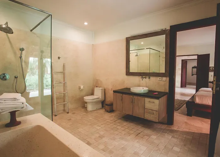 Villa 4 Bedroom Luxury Villa With Large Pool Near Balian Beach