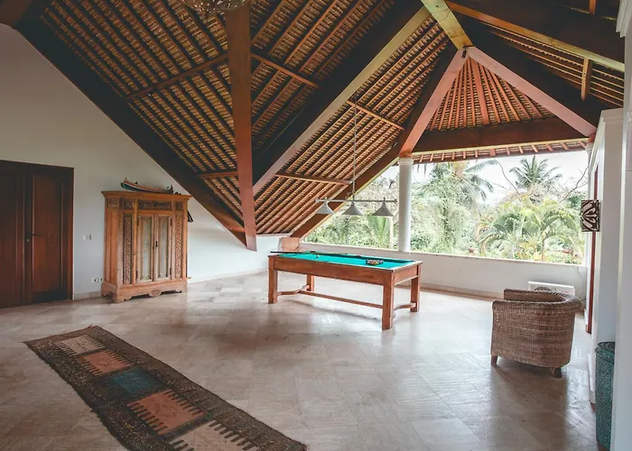 4 Bedroom Luxury Villa With Large Pool Near Balian Beach *
